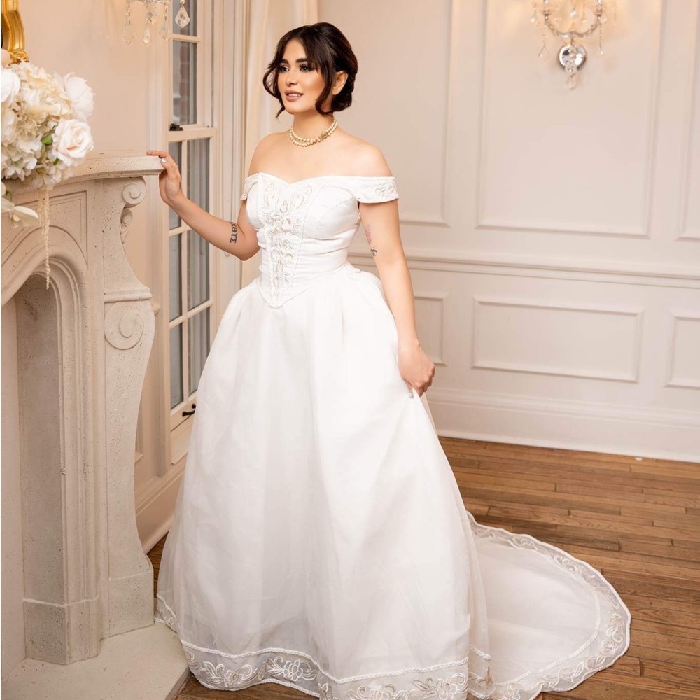 Wedding gown